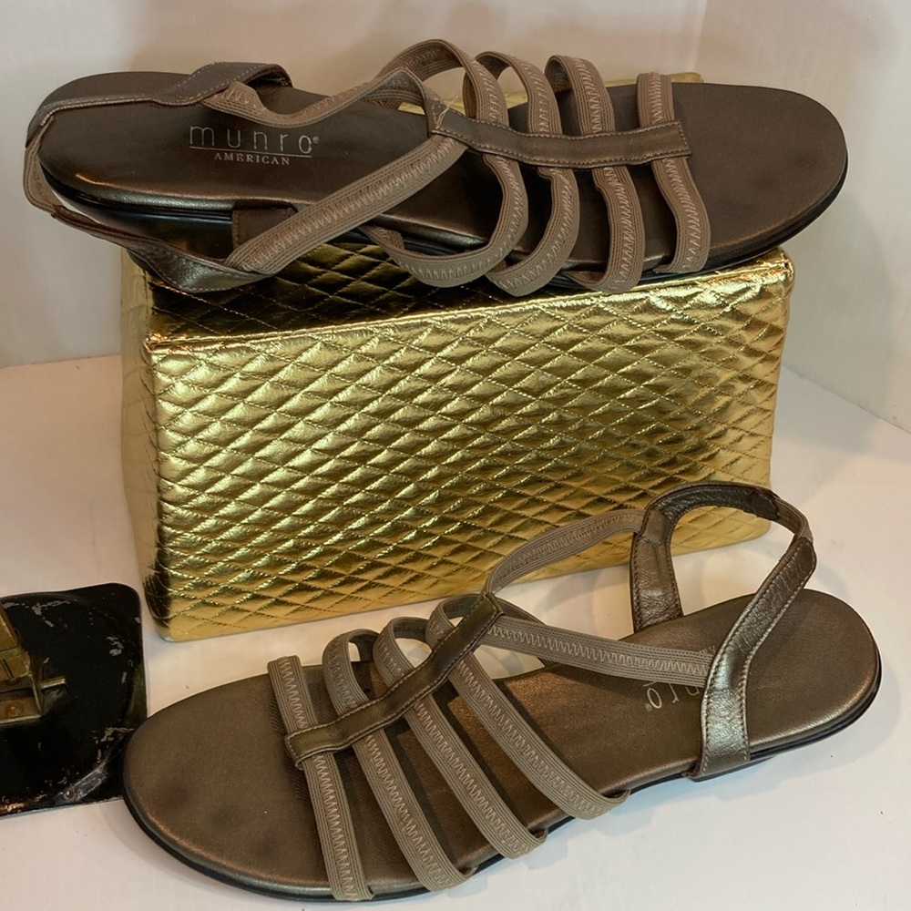 Munro 8n bronze Darian stretch sandalss‎ with 1” heel. Box 17